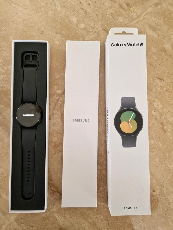 Samsung Galaxy Watch 5 40mm BT in Hemsbach