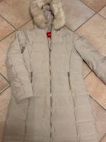 Längere  Winterjacke  von Guess  Gr. S Nordrhein-Westfalen - Geilenkirchen Vorschau