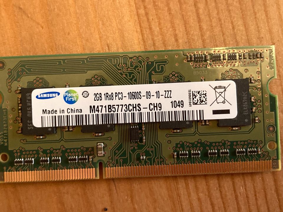 Arbeitsspeicher RAM 2GB 1Rx8 PC3 10600S in Berlin