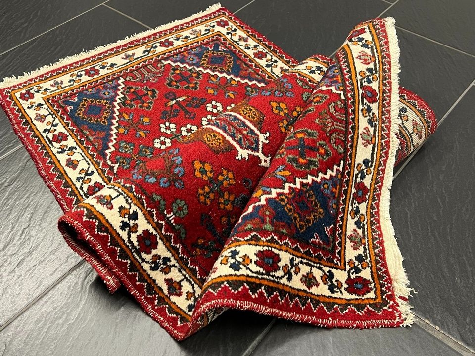 Einzigartiger Schatz aus Abadeh: Handgeknüpfter Perserteppich in Trier
