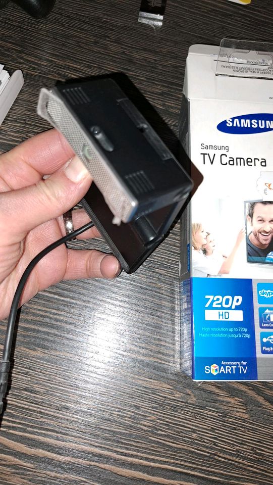 Samsung TV camera STC 2000 mit Schutzfolie in Bönen