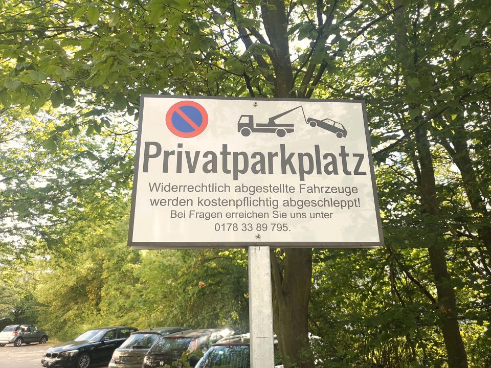 Geschützter Außenstellplatz auf privatem Parkplatz in Horn-Lehe in Bremen