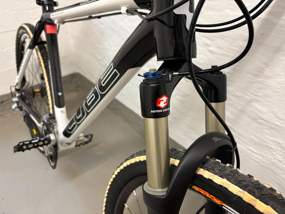 Cube Carbon Elite HPC SCR 26" Rockshox NEUWERTIG ! in Hameln