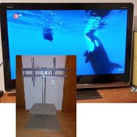 Sharp Aquos Quattron 40'' Zoll Fernseher & TV-Tisch bis 08.02. Rostock - Stadtmitte Vorschau