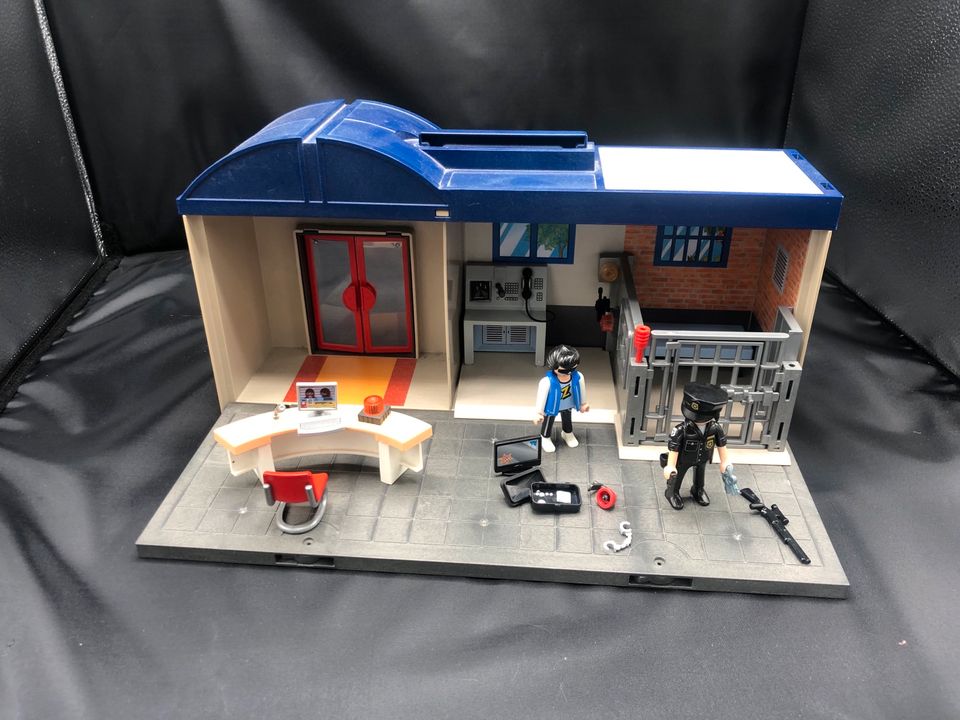 Playmobil Polizeistation im Koffer in Datteln