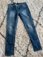 OASIS Jeans blau mit Nieten 36 mit kleinem Mangel Hessen - Rimbach Vorschau
