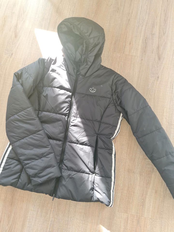 Original Adidas Winterjacke Daunenjacke M 38 in Burglengenfeld