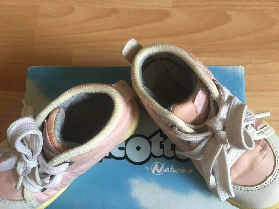 NEUWERTIG!! süße NATURINO Schuhe Sneaker Lauflerner rosa Gr 21 in Dresden