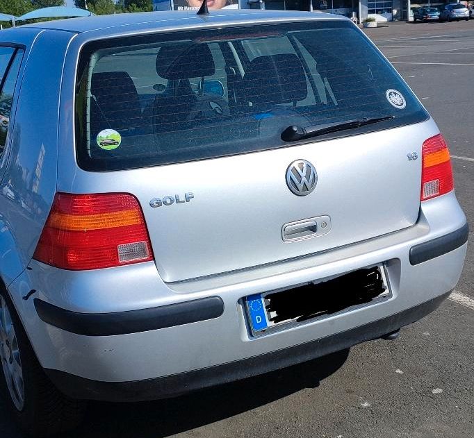 VW Golf IV Limousine in Flörsheim am Main