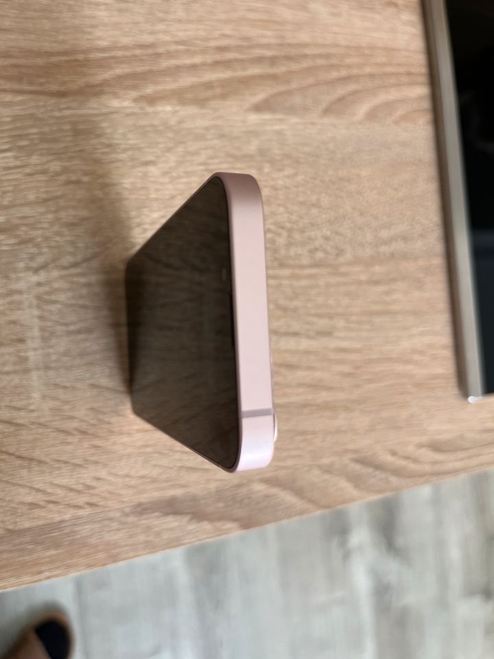 iPhone 13 Mini 128 GB rosa mit Fehler in Schwerin