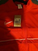 NIĶE Trainingsjacke (neu m.Ediket)(rot Stuttgart - Zuffenhausen Vorschau