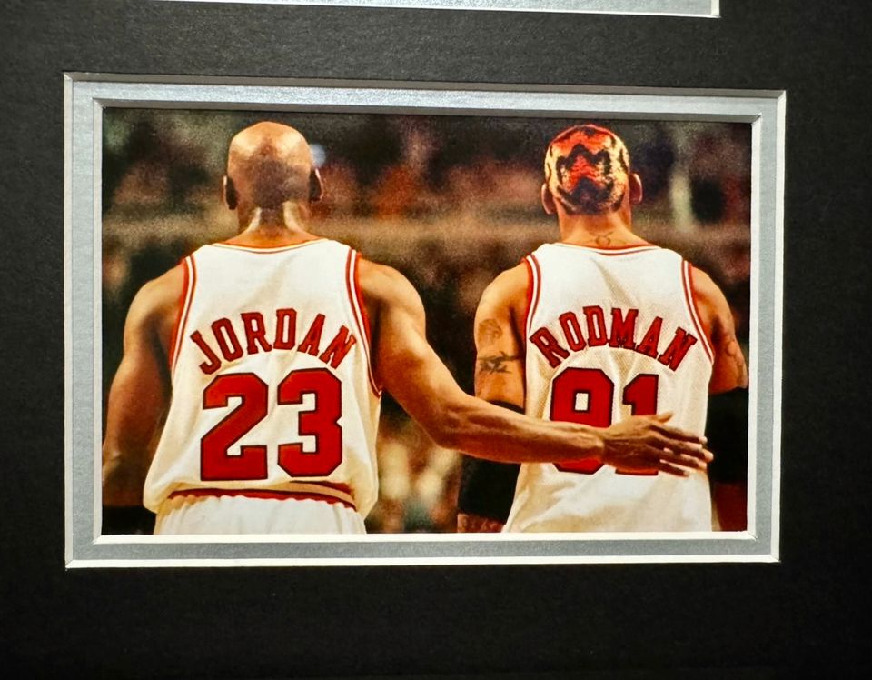 Dennis Rodman Trikot signiert / Chicago Bulls / NBA / Beckett in Berlin