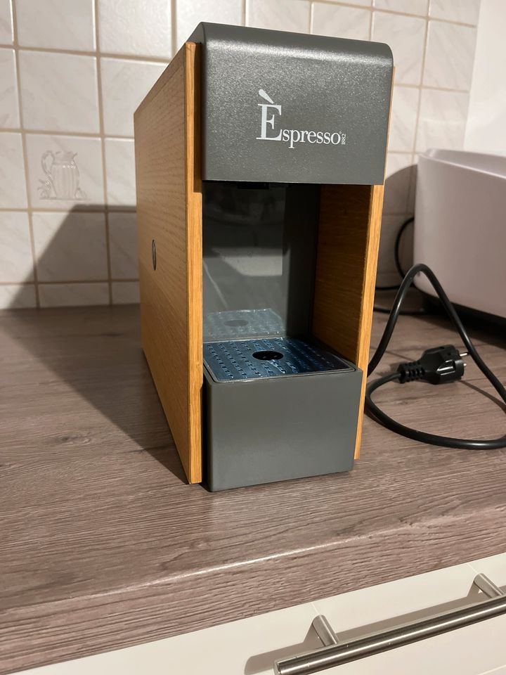 Kaffeemaschine in Rennertshofen