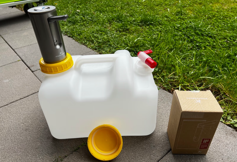 Wasserbehälter mit Wasserspender (Owomo Gonzo) neu / unbenutzt in Frankfurt am Main