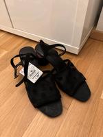 Neu mit Etikett elegante Pumps Berlin - Charlottenburg Vorschau