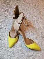 Buffalo Sling-Pumps Gr. 37 beige gelb Riemchen High Heels Nordrhein-Westfalen - Neuss Vorschau