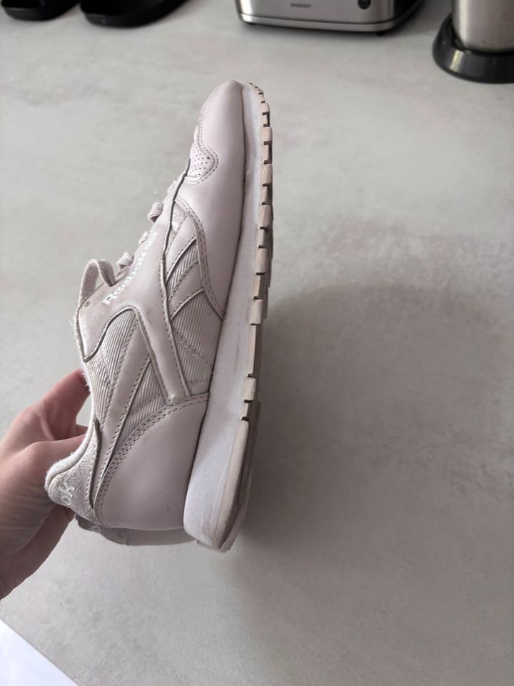 Reebok Sneaker Größe 38 beige in München