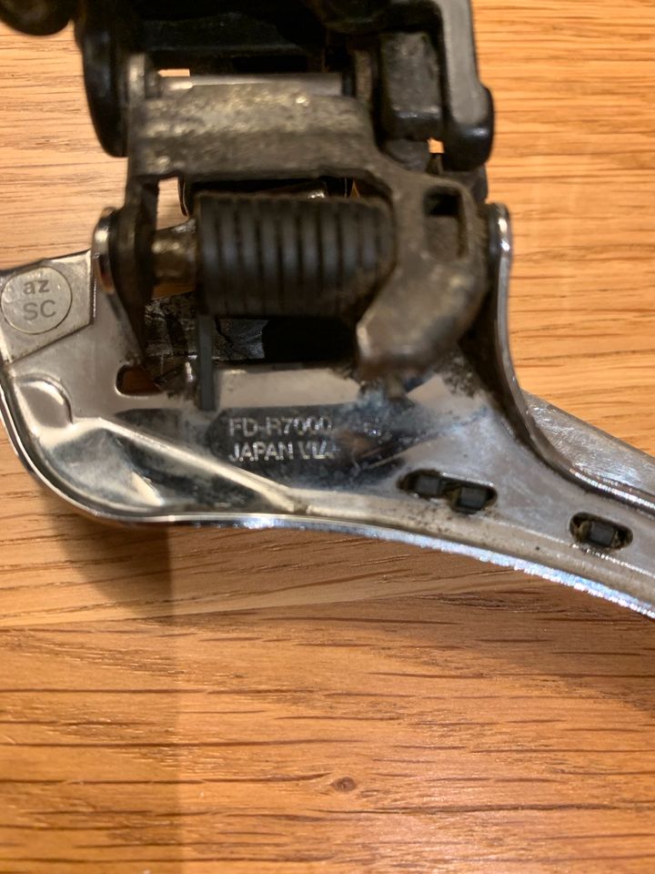 Shimano 105 Unwerfer / shifting / Front derailleur in Stuttgart