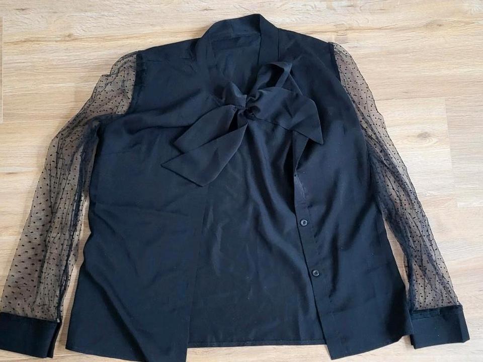 Schwarze Bluse mit Punkten und Schleife, Neu, Größe 36-38 / M in Landau in der Pfalz
