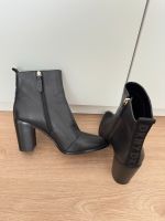 DKNY Damen Ankle Boots Leder Schwarz Größe 40.5 Hessen - Hanau Vorschau