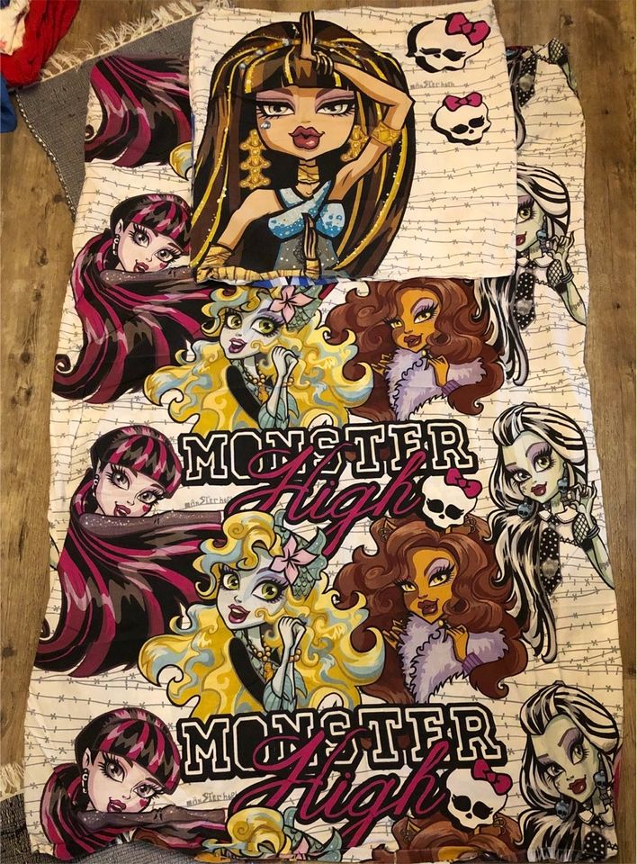 Monster High Bett Wäsche zum verschenken in Isen