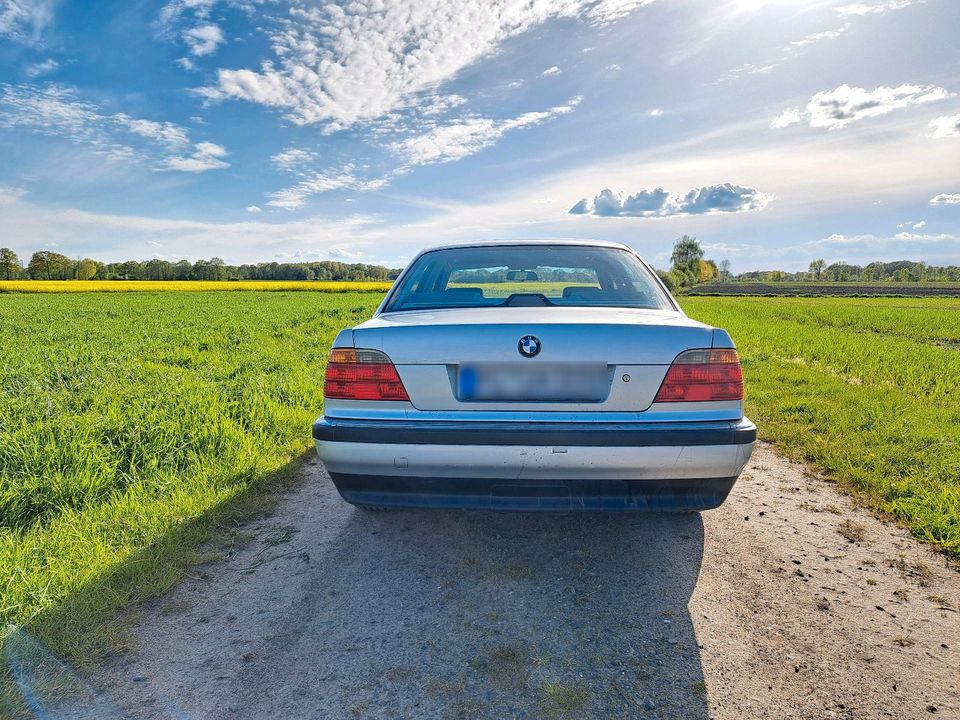 BMW 735i V8 E38 EZ 12/96 247tkm Leder in Helvesiek