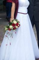 Brautkleid rot weiß Größe 40 / 42 Baden-Württemberg - Erlenbach Vorschau