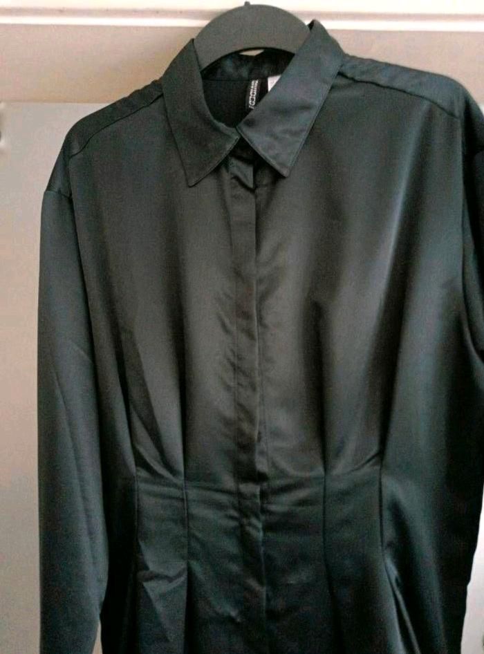 Blusenkleid Bluse H&M lang Gr. 42 / 44 schwarz neu in Stutensee