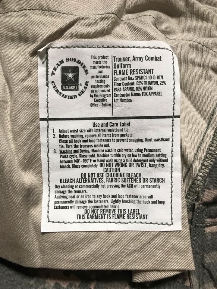 US Army  ACU Hose Gr. M/L Flame Resistant in Suhl