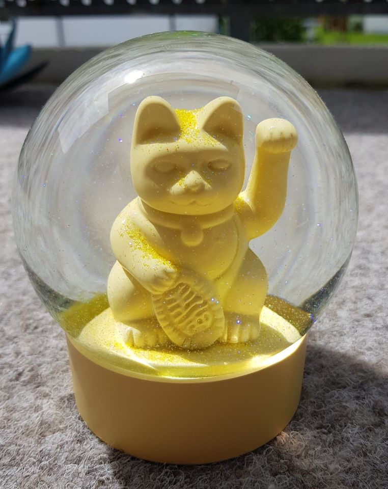 Lucky Cat Schneekugel 'Summerglobe' in Zwickau