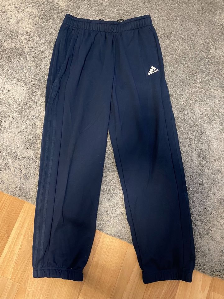 Adidas Jogginghose / Hose / Sporthose Gr. M Blau in Berlin