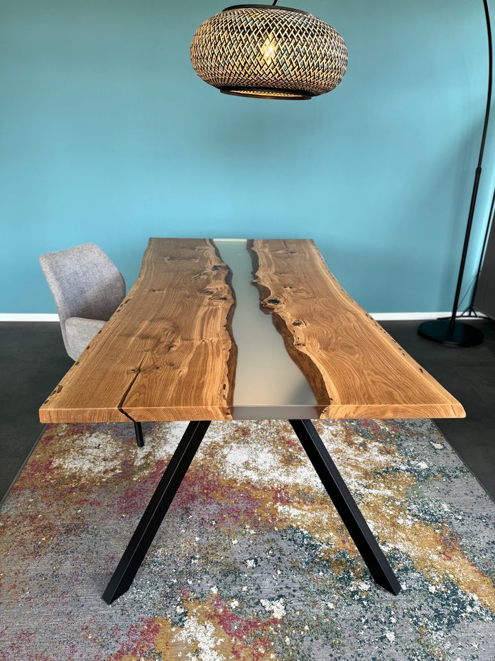 Massivholztisch, Esstisch massiv,Top Preis Leistung, besondere Tische , River Table in München