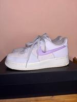 NIKE AIR FORCE 1‘07 LILA Bayern - Winzer Vorschau