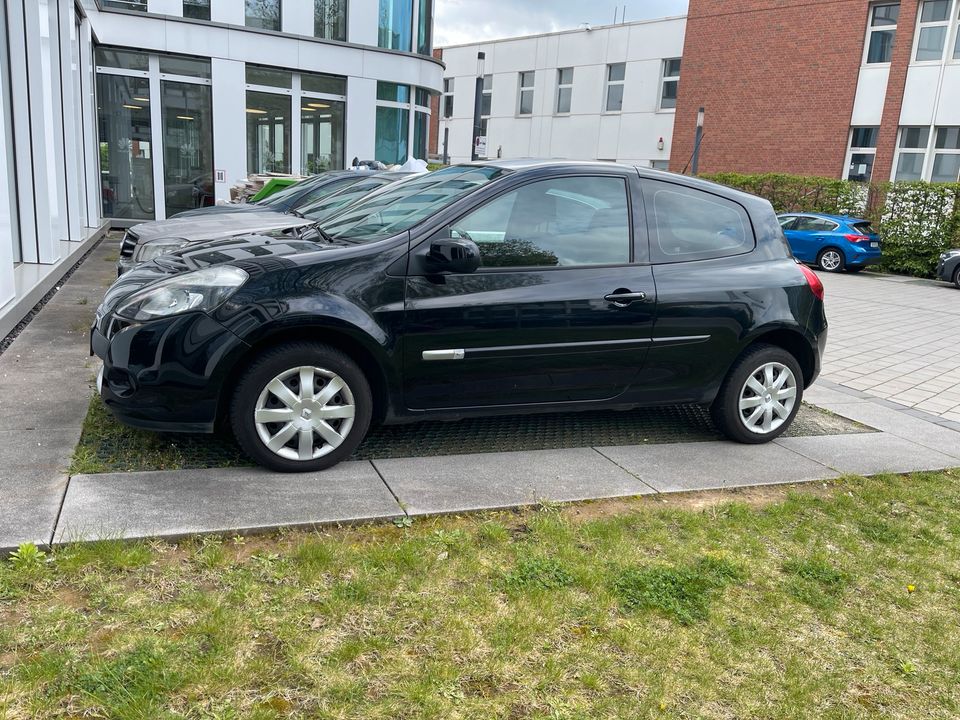 Renault Clio ||| 2 Hand in Düsseldorf