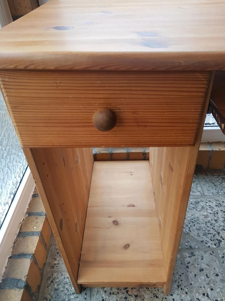 Schreibtisch Holz Tisch Bürotisch PC Computer in Friedland