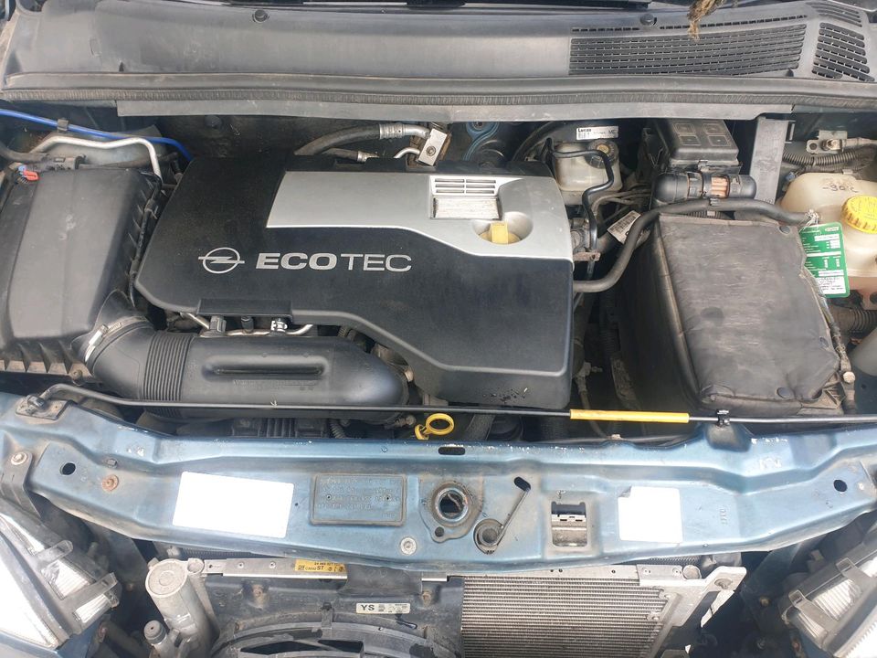Opel Zafira 2.2 Benzin 16V 7 Sitzer Tüv:01/2025 Klima in Chemnitz