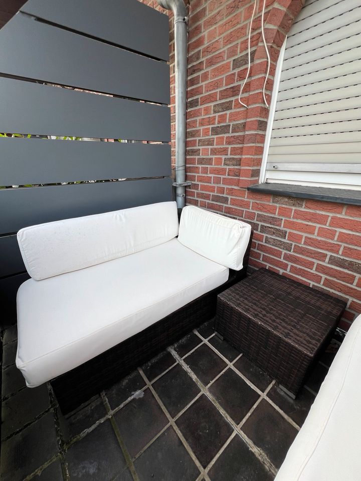 Loungemöbeldet inkl. Tisch für Balkon oder Terrasse in Gangelt