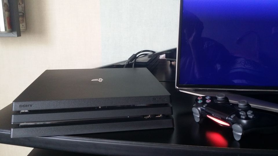 PS4 Pro 4K 1TB im sehr gutem Zustand in Gevelsberg