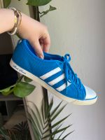 Adidas Originals sleek series Sneaker Nizza blau weiß Größe 40 Dresden - Cotta Vorschau