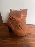 Stiefeletten aus cognacfarbenem Wildleder Größe 38 Hannover - Döhren-Wülfel Vorschau