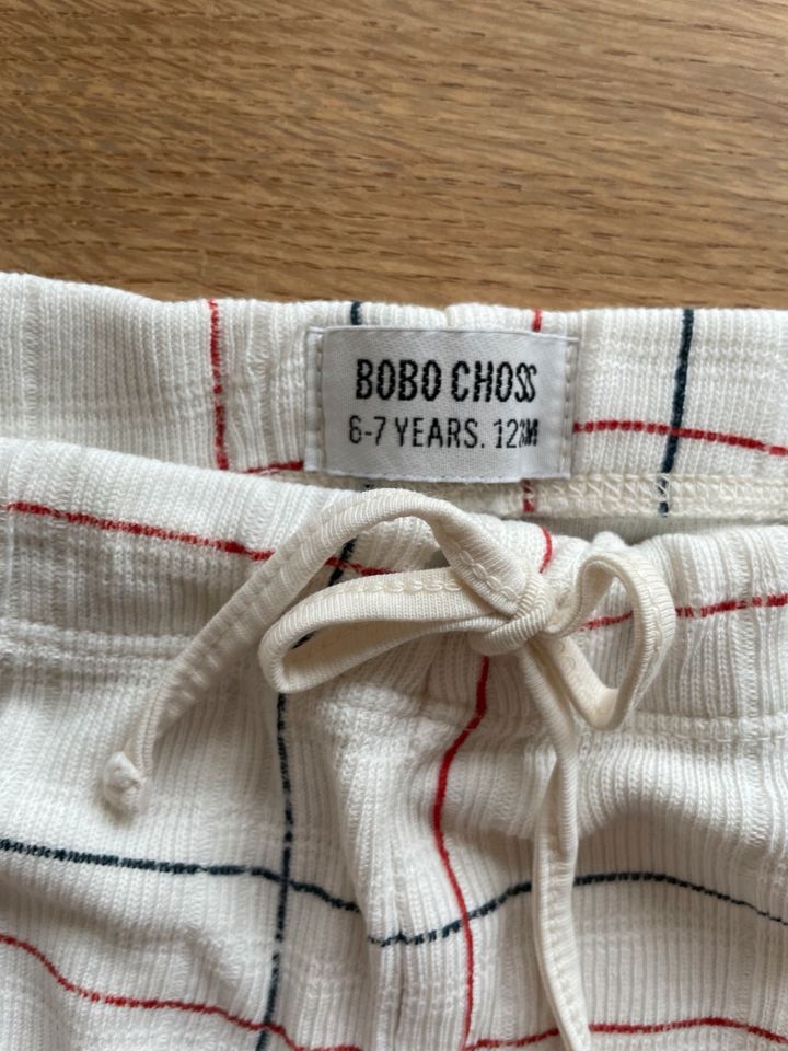 Bobo Choses Karo Shorts Gr. 122 in Bielefeld