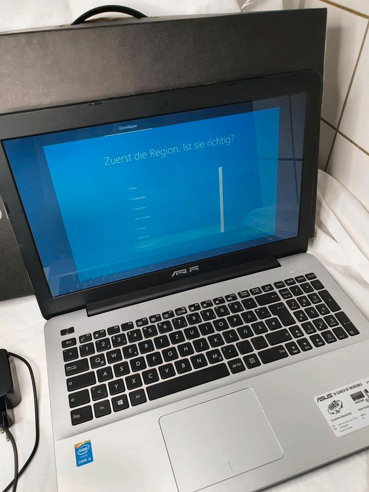 Asus F555L 15,6 Zoll in München