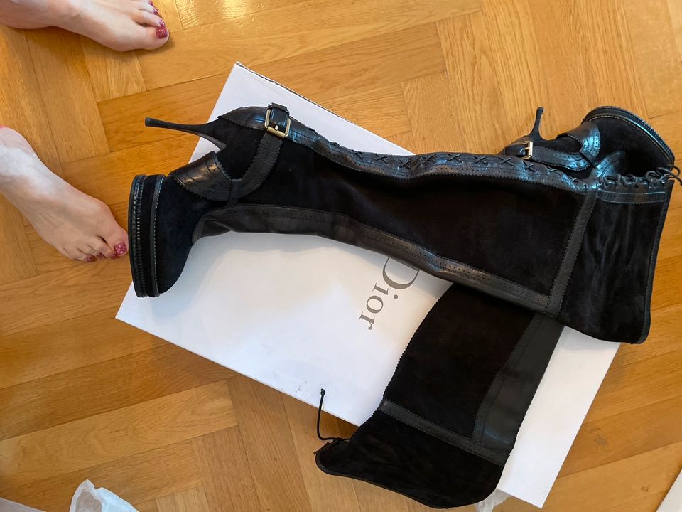 Dior Oberknee Stiefel in Berlin
