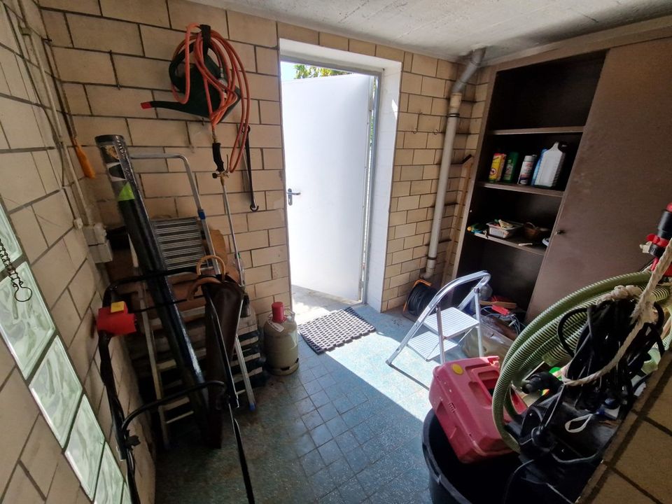 Doppelhaushälfte mit Anbau und Garage in ruhiger Lage von Viersen-Dülken in Viersen