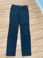 Hm skinny Jeans, Gr.140, schwarz Nordrhein-Westfalen - Mettmann Vorschau
