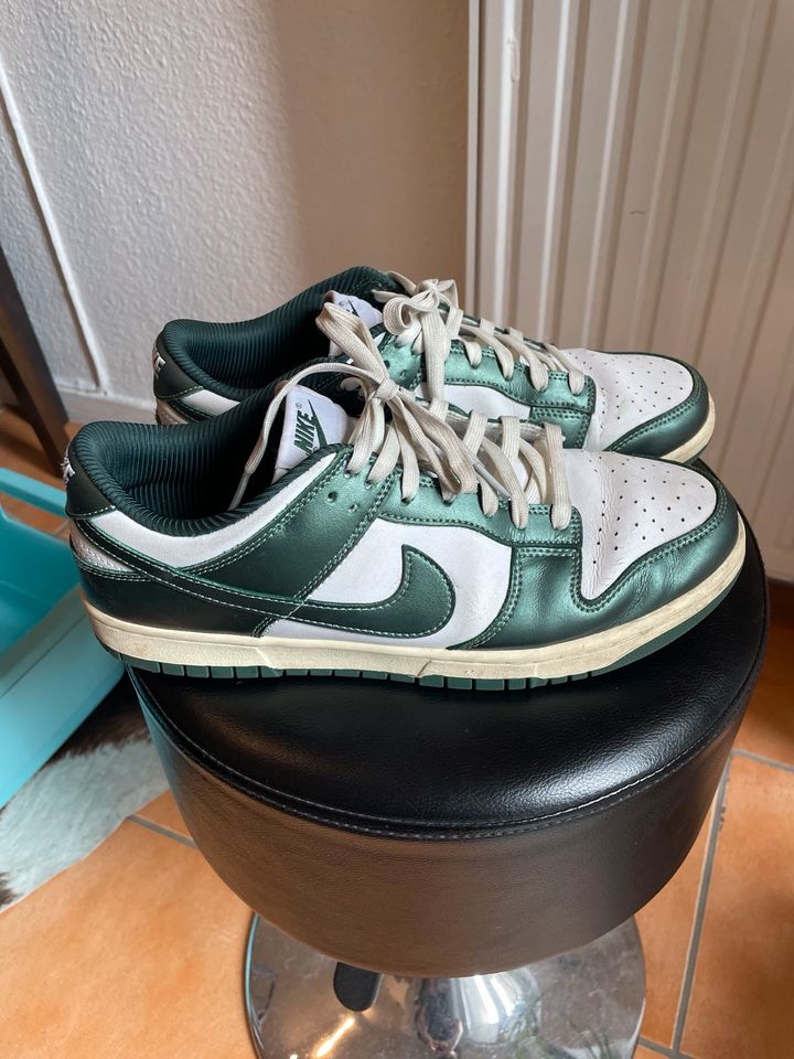 Nike SB Dunk low vintage green in Köln