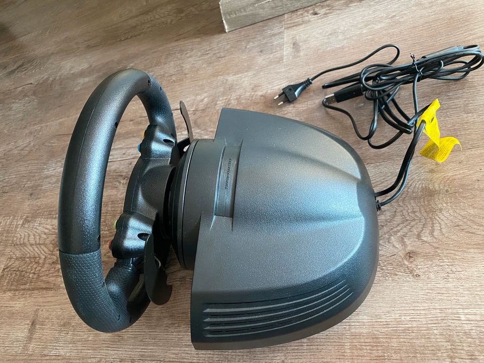 THRUSTMASTER TMX Gaming Lenkrad Turnier-Stil mit Pedale WIE NEU! in Schwäbisch Hall