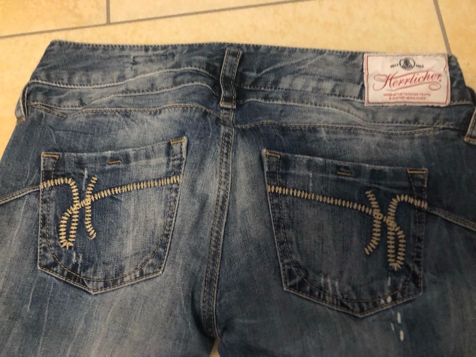 HERRLICHER JEANS Mod.HANNA Destroyed Look GR 28/32 in Velden