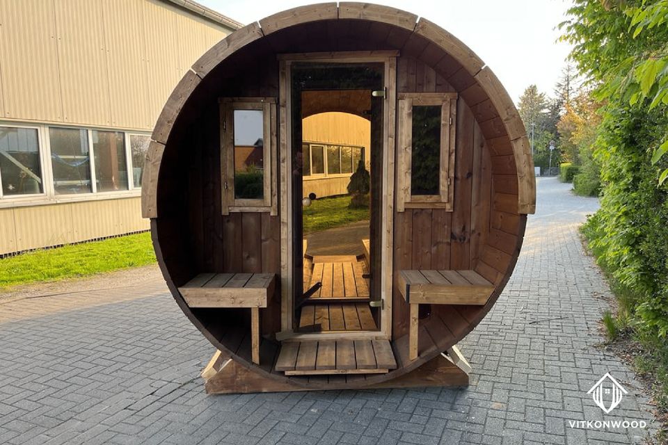 Premium VITKONWOOD Fasssauna mit Vollmond-Panorama | 4,0 Meter | Thermoholz | GRATIS Lieferung | Saunafass | Fassauna | Gartensauna | Aussensauna | Saunatonne | Tonnensauna in Diekholzen