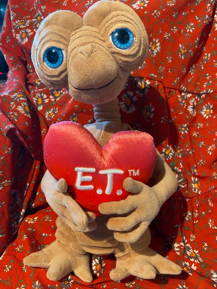 E.T. der Außerirdische, Universalstudios verschiedene Artikel in Bonn